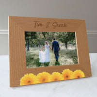 Load image into Gallery viewer, Couples wedding picture frame, Family name gift, Gift for newlyweds, Yellow Daisies design / 4x6 photo frame / Printed &amp; Laser Engraved
