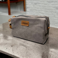 Load image into Gallery viewer, Personalized toiletry bag for men, Dopp kit groomsmen / Laser engraved

